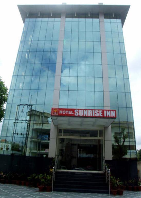 Hotel Sunrise Inn Lucknow Bagian luar foto