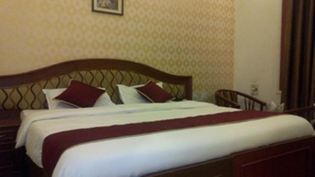 Hotel Sunrise Inn Lucknow Bagian luar foto